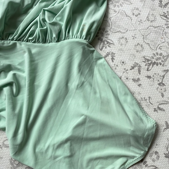 BRAND NEW Norma Kamali Diana Gown - Picture 10 of 10